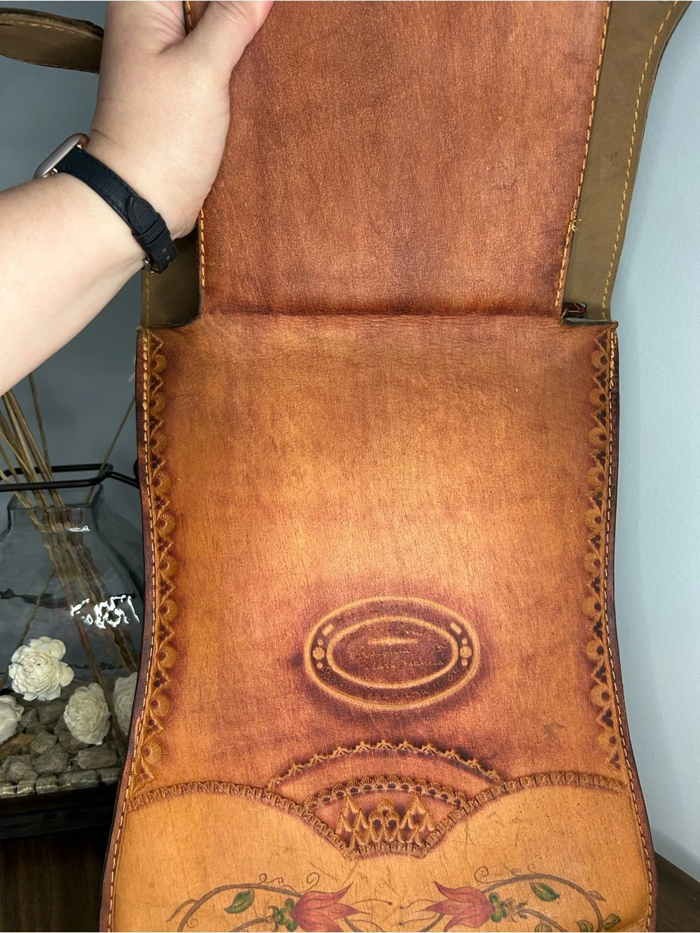 Juan Antonio Argentina Vintage Hummingbird Hand-Painted Tooled Leather Bag